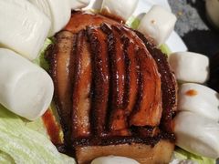 家常扣肉-华盛园卷子王农家菜水库鱼