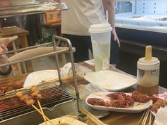 -哈尔滨小酒馆·鲜肉现穿自助烧烤(康新花园店)