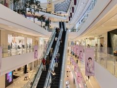 -LuOne凯德晶萃广场(徐家汇路店)