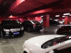 -欧尚超市苏州店停车场(金鸡湖路店)