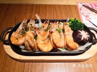 哈哈,那个蟹子寿司也还不错