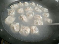 -溢香专业制作饺子云吞(莲花二村店)