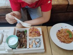 -汽车博物馆主题餐厅