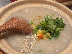 潮界生滚牛肉粥-潮界(虹桥新天地店)