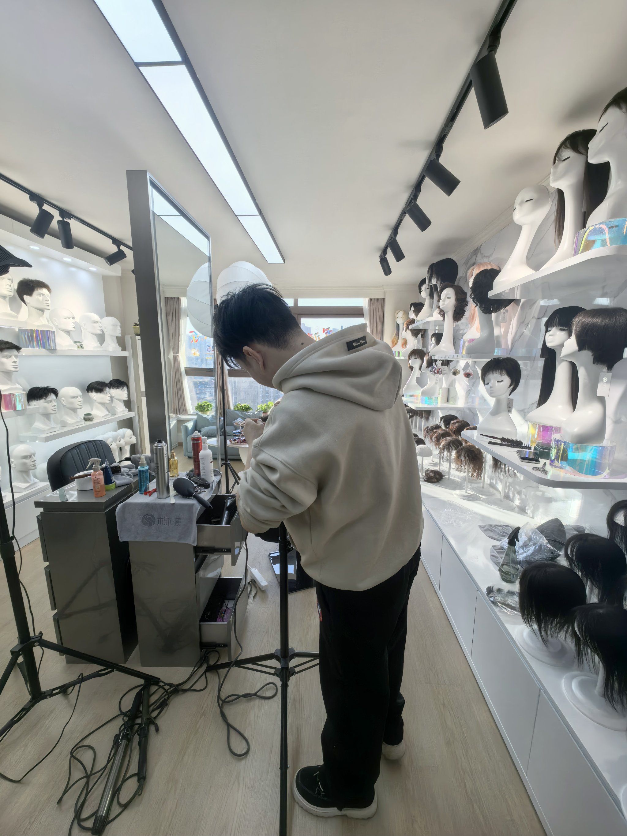 片#假发推荐#挑染假发#美发探店
他家的假发都是纯手工用真发做的