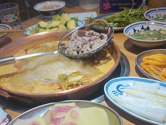 -洱火云南酸菜牛肉火锅(石景山当代商城店)