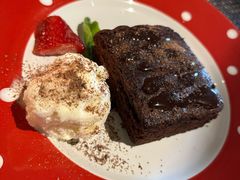 布朗尼配香草冰淇淋-小世界西餐厅(建国门店)