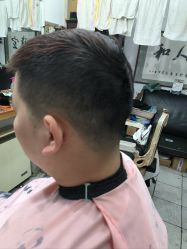 -兰建理发店