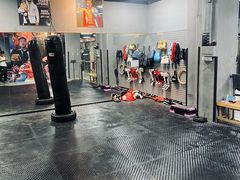 -星动力健身俱乐部(新塘店)