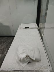 -苗方清颜专业祛痘·皮肤管理