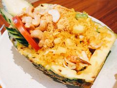 菠萝海鲜炒饭-mango tree芒果树泰国餐厅(青岛万象城店)