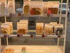 面包甜点陈列柜-好利来(彩香店)