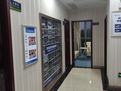 -优伢仕口腔(汽车西站店)