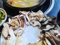 -野菌皇海景野生菌火锅(滨海大道店)