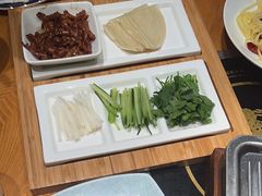 -娜仁图雅蒙古美食村(33小镇店)