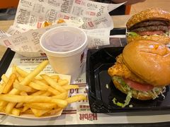 -The Habit Burger Grill 哈比特汉堡(爱琴海店)