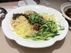 -老码头黑皮肘子锅包肉(赣水路店)