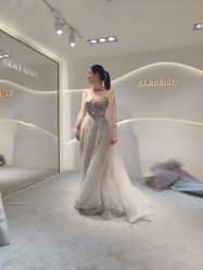 -GRACE KELLY婚纱与礼服(天津店)