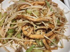 -泉畔人家·老济南经典鲁菜(大明湖店)