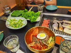 -臻牛烤肉
