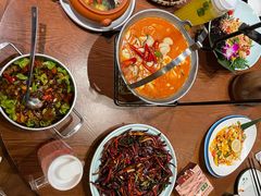 -老滇山寨•云南特色菜•地方菜•民族风情歌舞表演(金碧店)