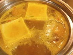 -百品聚旋转火锅(万德庄店)