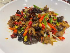爆炒肥肠-临界音乐酒馆·小龙虾·江湖菜(华熙LIVE·鱼洞店)