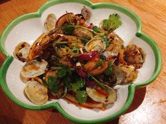 辣些鱼美味花蛤-辣些鱼·眉山老坛大骨酸菜鱼(南方商城店)