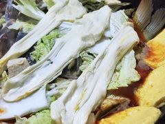 -人民公社铁锅炖·东北菜(卫国道店)