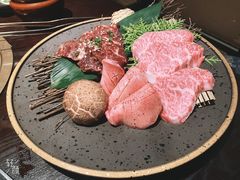 -山川小町·极番烧肉(新地假日广场店)