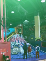 -欧酷世界动力星球(王府井奥莱UP TOWN店)