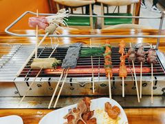 -哈尔滨小酒馆·鲜肉现穿自助烧烤(康新花园店)