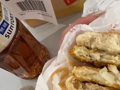 -麦当劳(上海虹桥站30B检票口楼上)