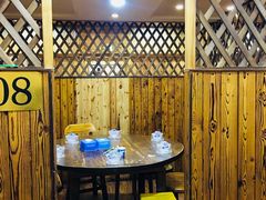 -老东镇啤酒屋海鲜加工·蒸汽海鲜·海鲜烧烤(台东店)