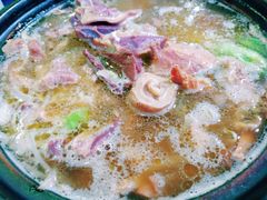 砂锅驴杂-河间驴肉火烧
