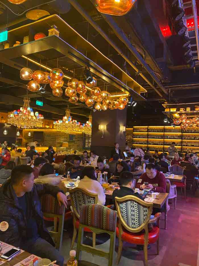 浅葱小唱音乐餐厅(星汇两江店)-"很新的浅葱,装修非常棒,比南京店感觉