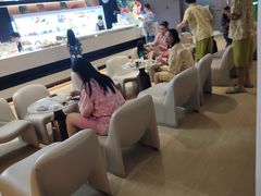 -涨巢·潮玩水疗局