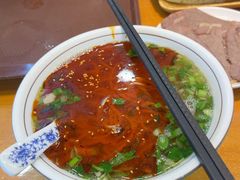 -伊京轩兰州牛肉面(闹市口店)