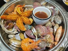 -五谷丰登农家院·地道胶东菜·海鲜烧烤(威海店)