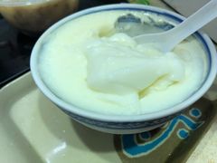 冻双皮奶-百花传统甜品店(原址店)