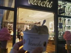 门面-VENCHI 闻绮(上海佛罗伦萨小镇店)