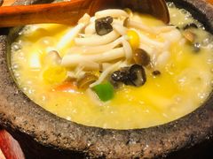 石锅小煮鲜杂菌-敏珠拉姆藏餐·南京厨房(富春江东街店)