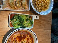 现包骨汤抄手-遇见小面(东方宝泰店)