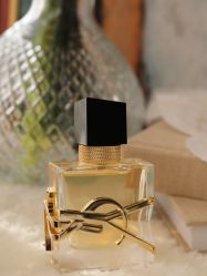 -YVESSAINTLAURENT