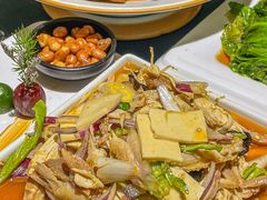 -伊带伊路新疆美食府(呼家楼店)