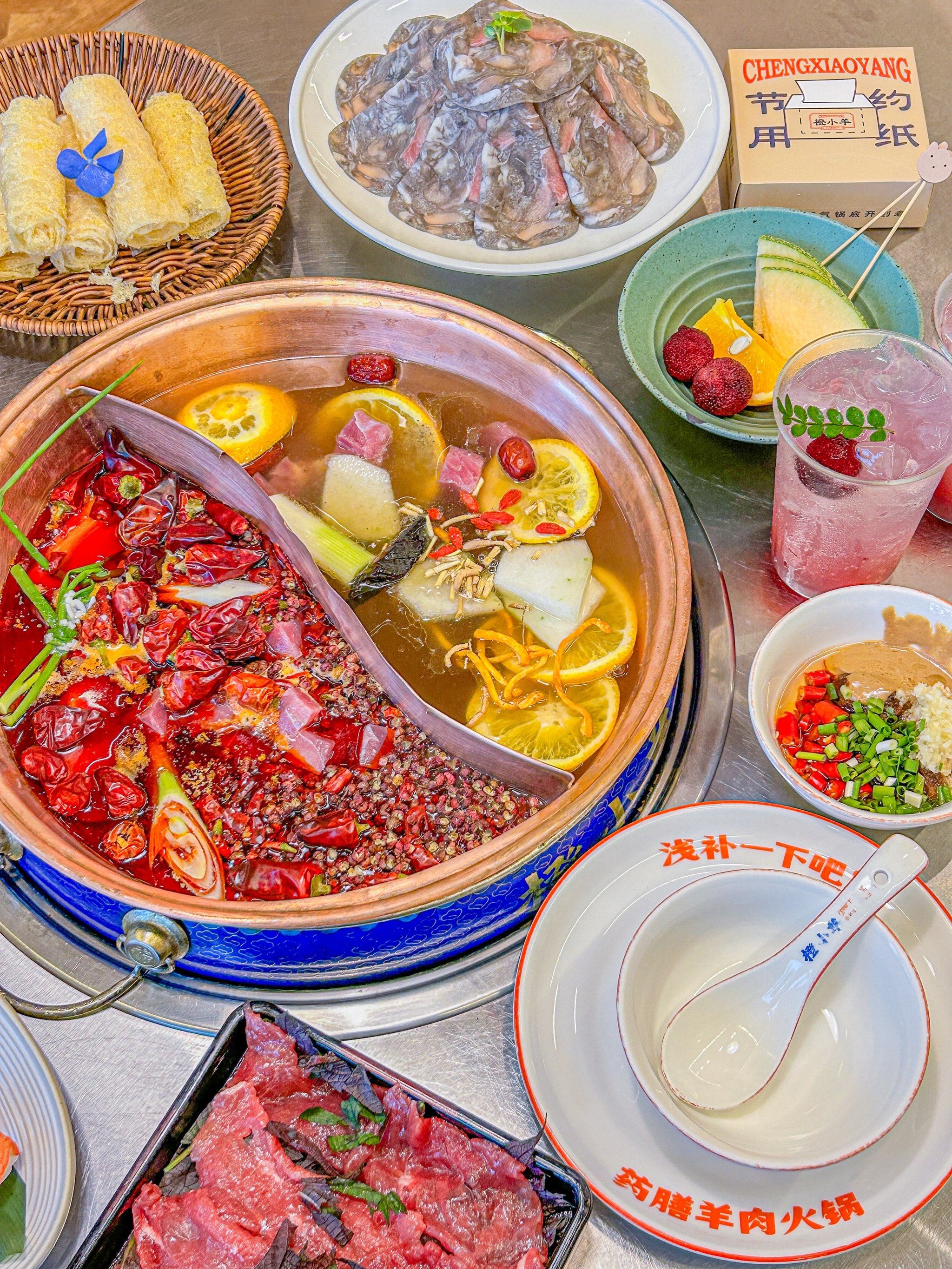 在武汉 边吃边养生的药膳火锅 好吃不gui6015