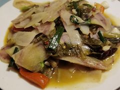 腊肉炒牛肝菌-翕庐小苑