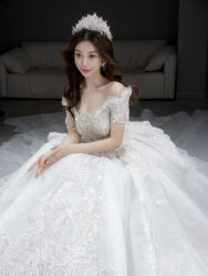 -莫小姐婚纱
