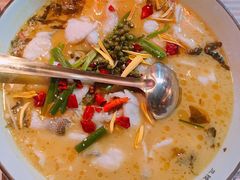 酸菜鱼-胡桃里音乐酒馆(海雅缤纷城店)