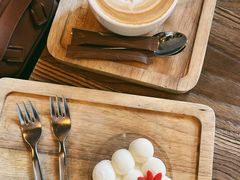 -Common Table · Brunch & Coffee